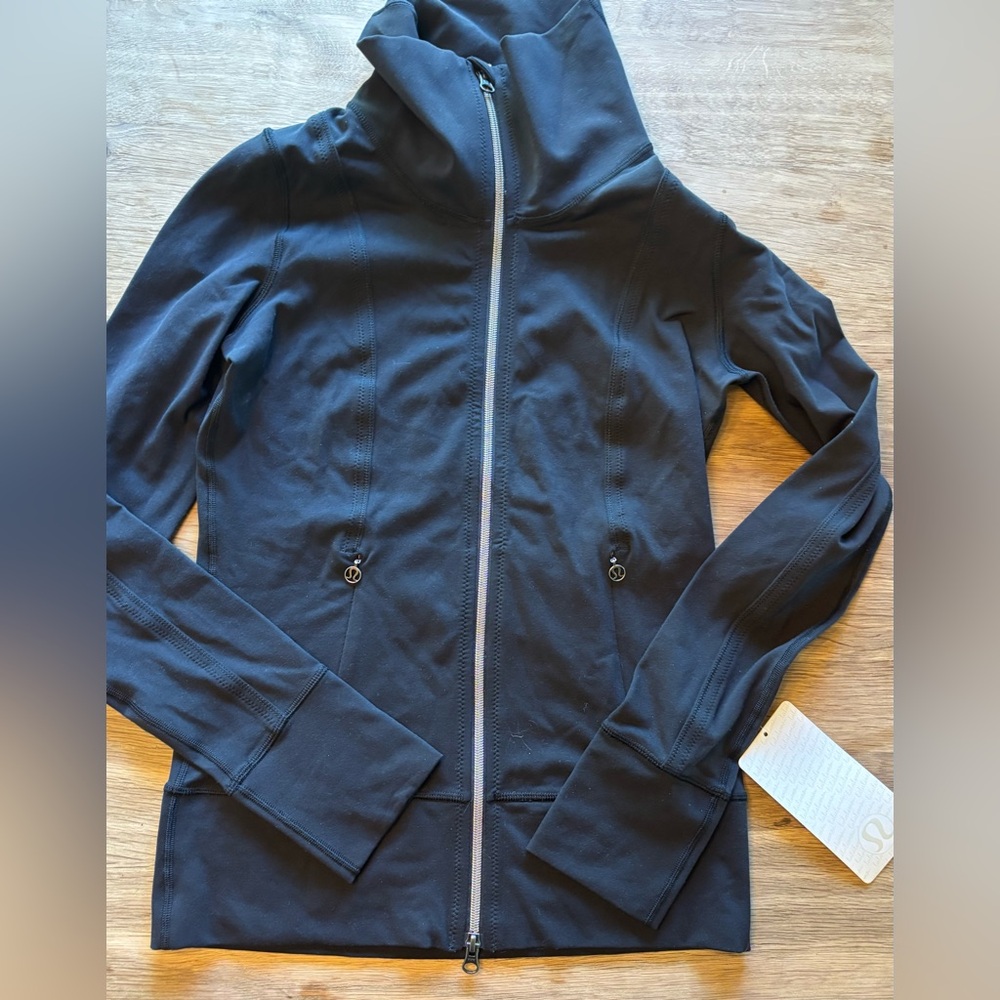 Lululemon Black Daily Yoga Jacket - Size 4—NWT